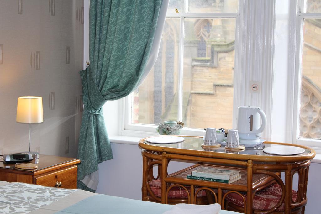 The Middleham Bed & Breakfast Whitby Exterior photo